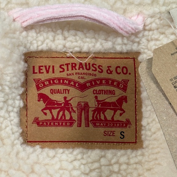Levis Womens Pink Corduroy Sherpa Lined Original Trucker Jacket Small NEW NWT - Picture 4 of 16